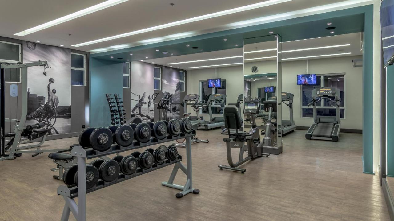 Hotel Deville Prime Πόρτο Αλέγκρε Εξωτερικό φωτογραφία The gym at the hotel