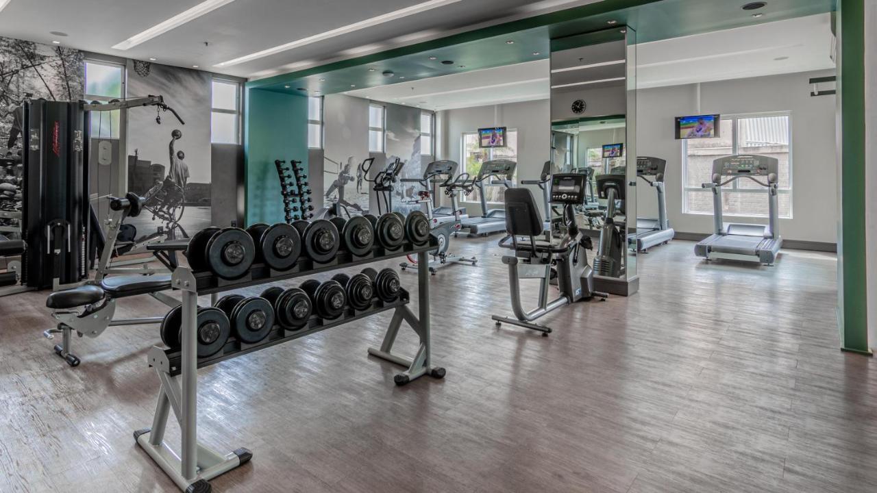 Hotel Deville Prime Πόρτο Αλέγκρε Εξωτερικό φωτογραφία The gym at the hotel