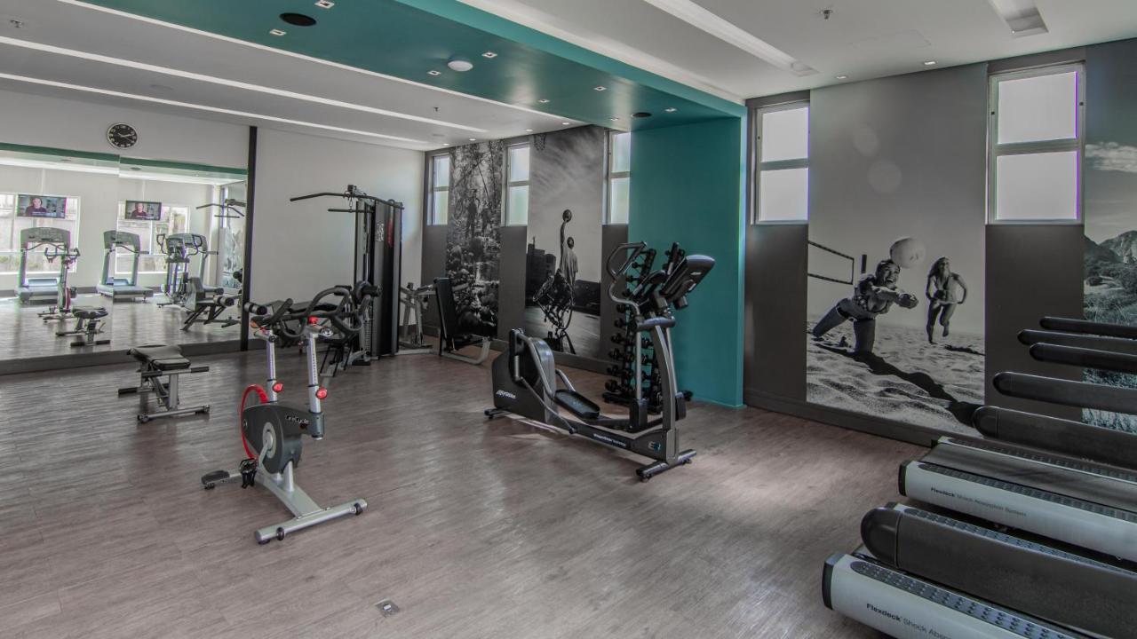 Hotel Deville Prime Πόρτο Αλέγκρε Εξωτερικό φωτογραφία The gym at the hotel