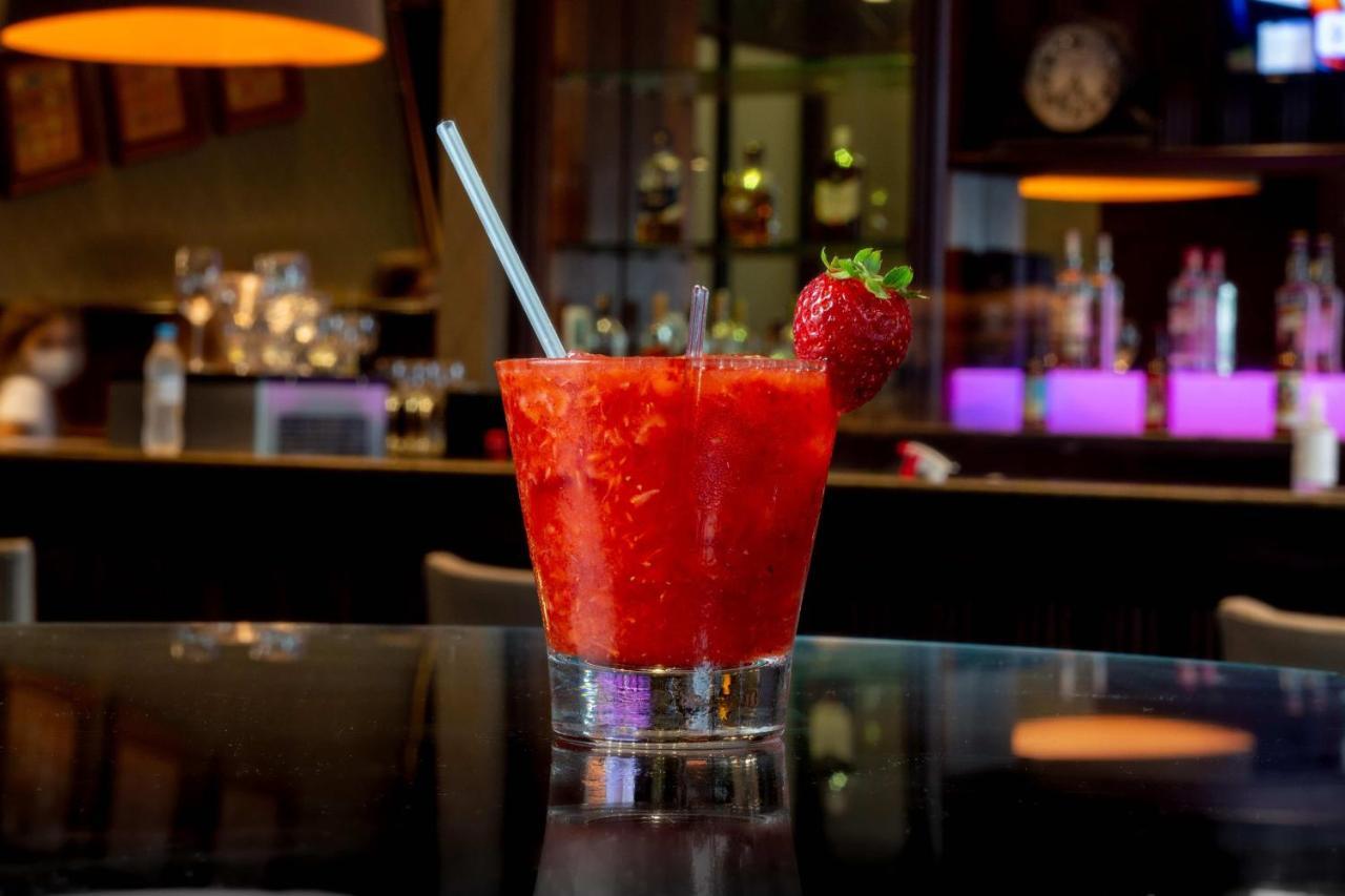 Hotel Deville Prime Πόρτο Αλέγκρε Εξωτερικό φωτογραφία A strawberry daiquiri