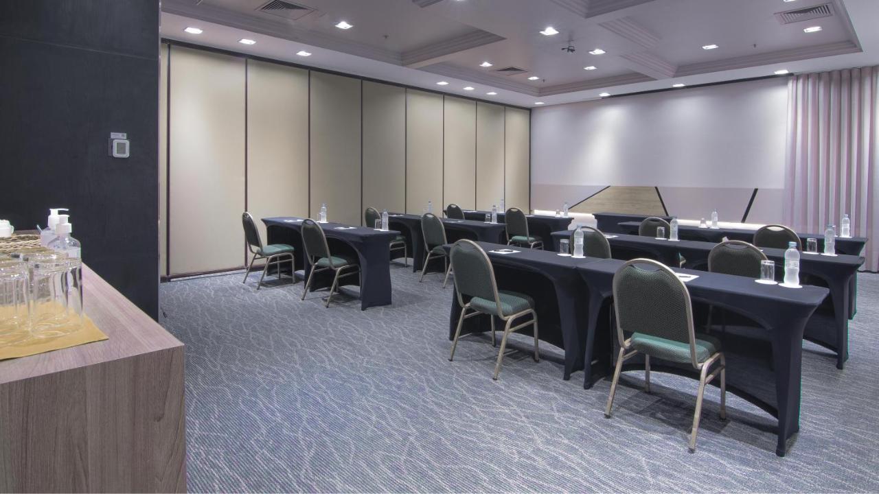Hotel Deville Prime Πόρτο Αλέγκρε Εξωτερικό φωτογραφία A meeting room