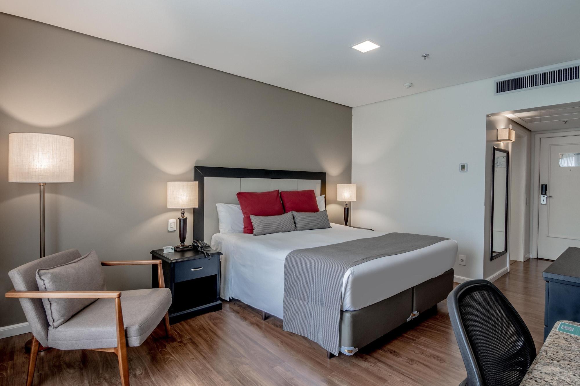 Hotel Deville Prime Πόρτο Αλέγκρε Εξωτερικό φωτογραφία A room at the hotel